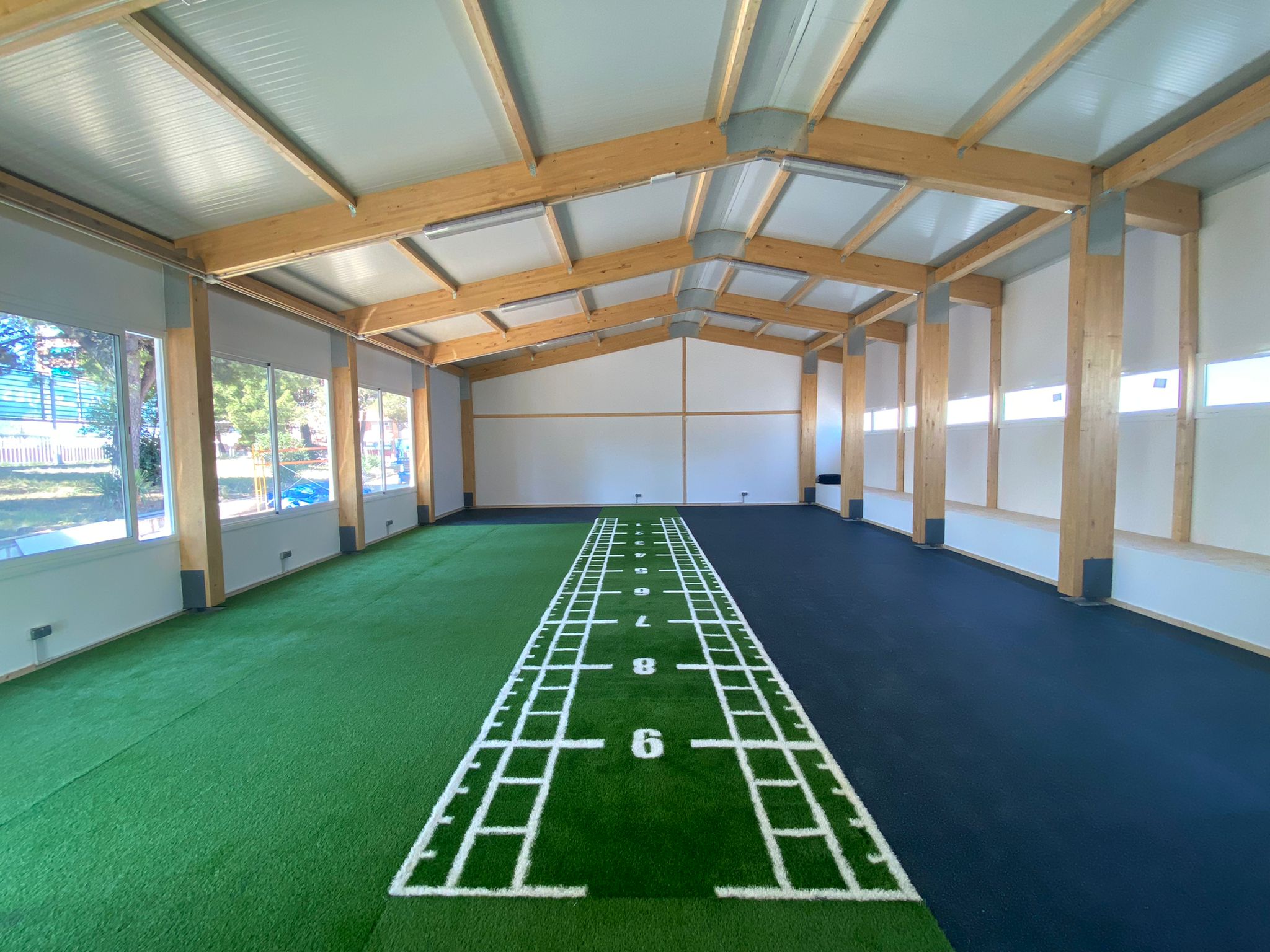 Artificial turf for gymnasiums main sledge