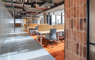 Podium rubber flooring with circles in design offices